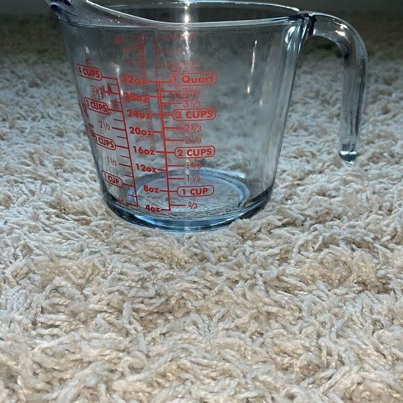 ANCHOR HOCKING 4-Cup Microwave Safe Glass Measuring Cup - Picture 1 of 6